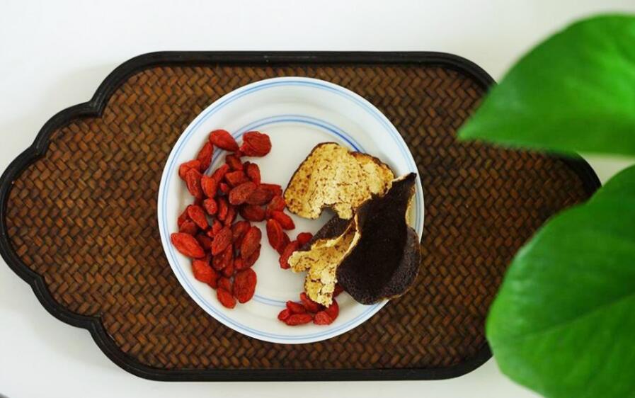 陈皮加枸杞泡水喝有什么作用 陈皮加枸杞泡水喝有什么作用