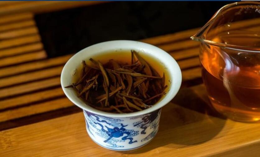 大金针茶叶功效与作用 大金针茶叶功效与作用