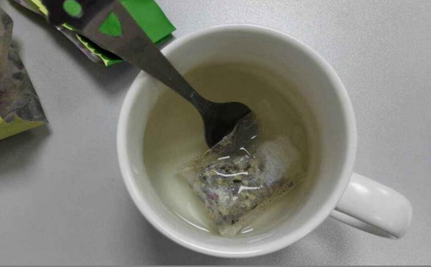 ���Ϻ�Ҷ��Ĺ�Ч������