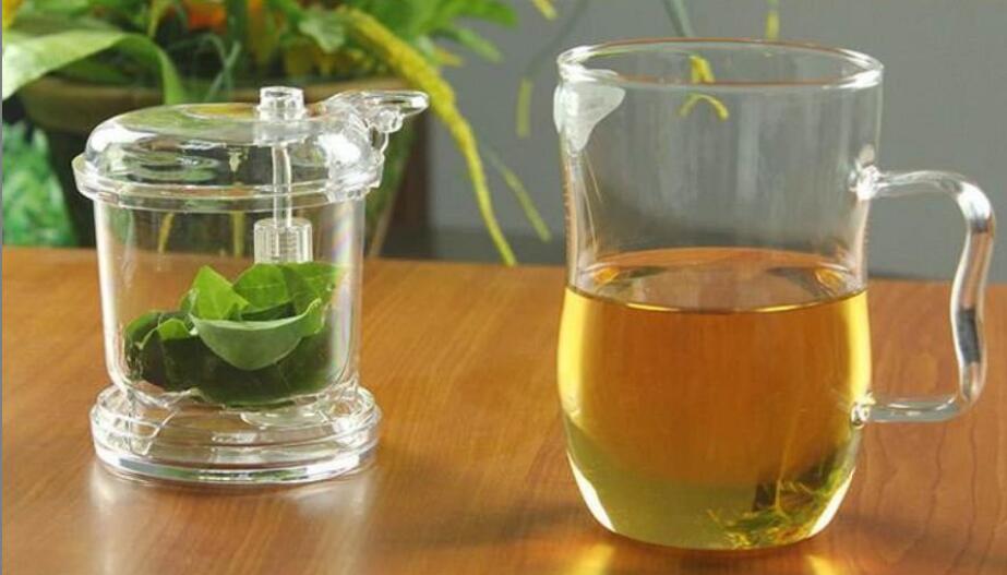 蜂蜜泡茶叶的功效 蜂蜜泡茶叶的功效