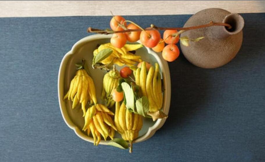 佛手泡水喝的功效与禁忌 佛手泡水喝的功效与禁忌