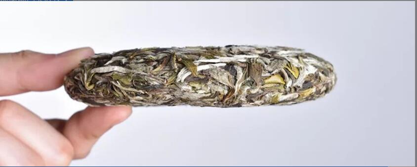 贡眉白茶饼的功效与作用 贡眉白茶饼的功效与作用