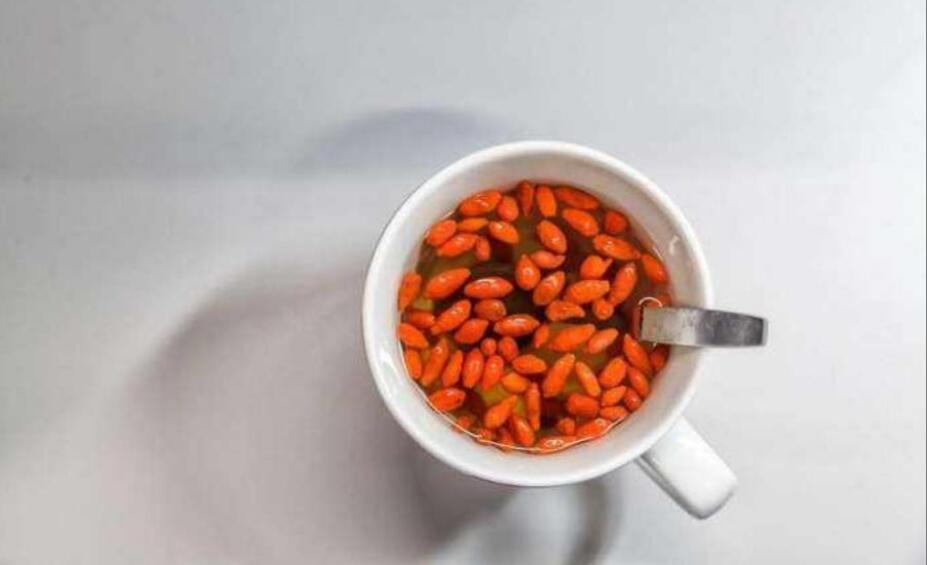 枸杞茶叶的功效与禁忌 枸杞茶叶的功效与禁忌