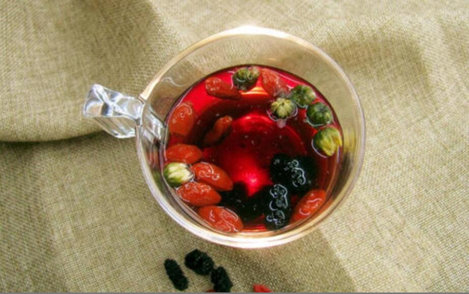 枸杞桑葚桂圆的功效与作用 枸杞桑葚桂圆的功效与作用