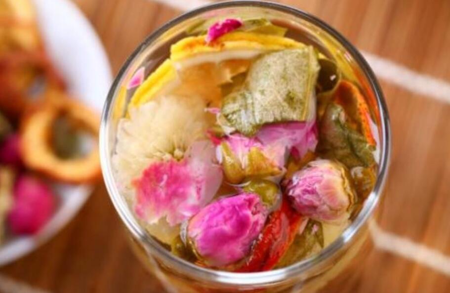 荷叶玫瑰茶的功效与作用及禁忌 荷叶玫瑰茶的功效与作用及禁忌