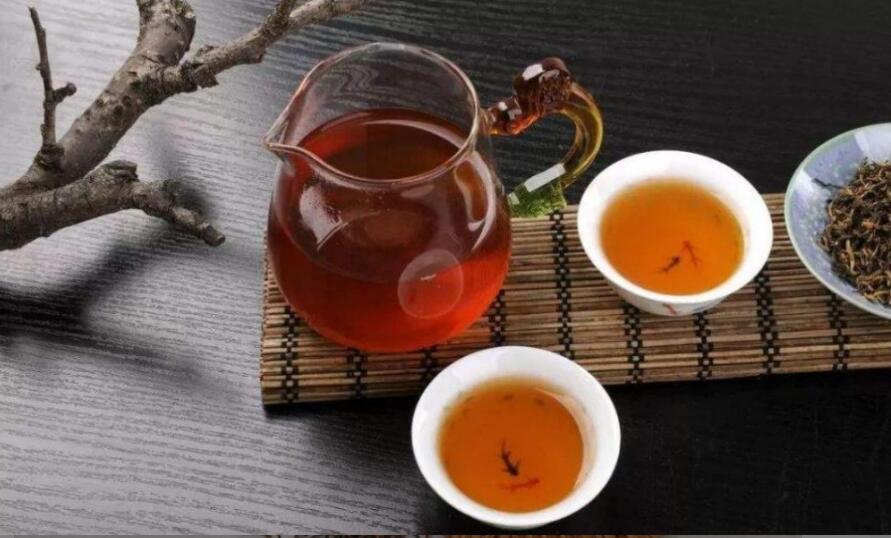 红茶的功效与作用适合什么季节喝 红茶的功效与作用适合什么季节喝