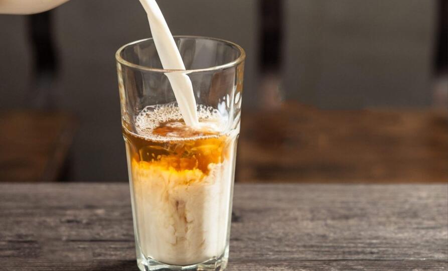 红茶加牛奶的功效与作用及禁忌 红茶加牛奶的功效与作用及禁忌