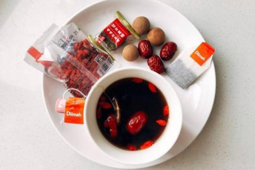 红糖桂圆红枣枸杞茶的功效 红糖桂圆红枣枸杞茶的功效