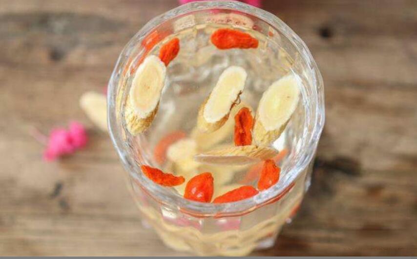 黄芪茯苓山楂煮水喝的功效 黄芪茯苓山楂煮水喝的功效