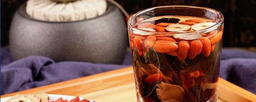 黄芪西洋参枸杞红枣泡水喝的功效 黄芪西洋参枸杞红枣泡水喝的功效