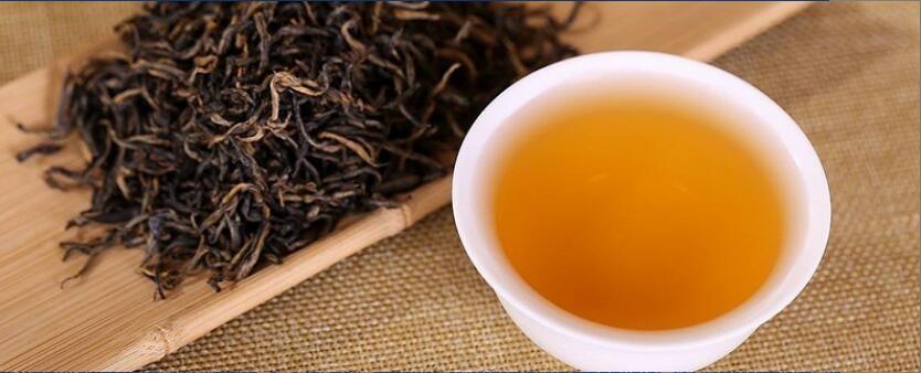 金骏眉茶叶泡脚的功效与作用及禁忌 金骏眉茶叶泡脚的功效与作用及禁忌