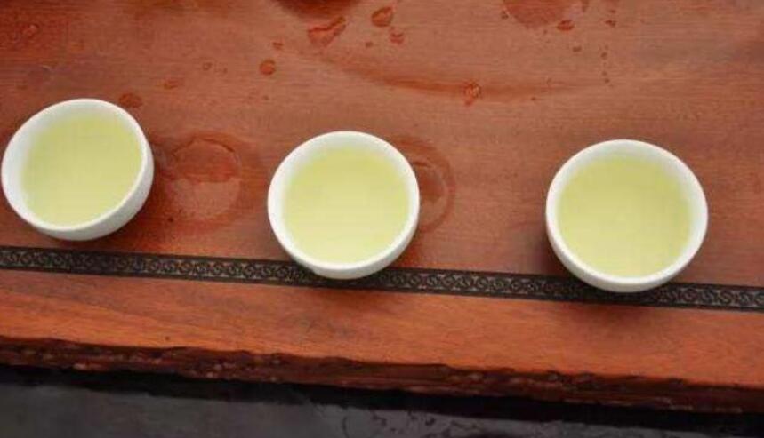 金银花和连翘泡水功效 金银花和连翘泡水功效