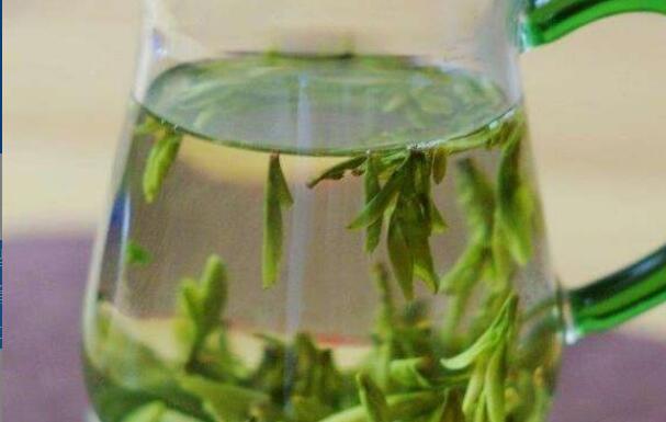 橘皮绿茶的功效与作用 喝橘皮绿茶的好处 橘皮绿茶的功效与作用 喝橘皮绿茶的好处