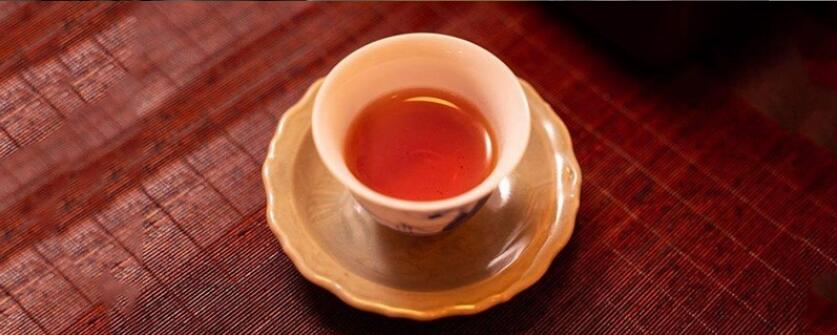 老年人适合喝什么茶 老年人适合喝什么茶