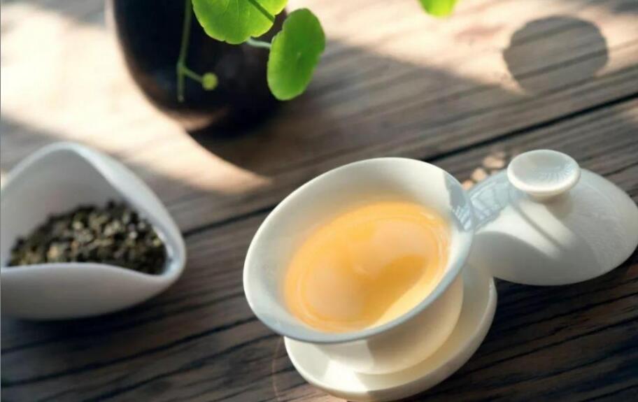 老年人适合喝什么茶 老年人适合喝什么茶