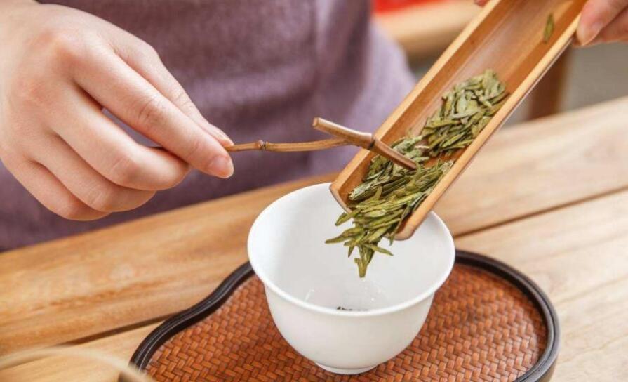 �����ʺ�ʲô���ں�