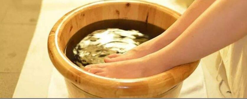 绿茶泡脚作用及禁忌症 绿茶泡脚作用及禁忌症