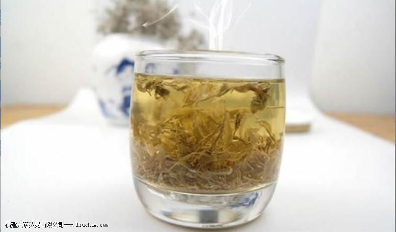 莓茶的功效与作用及禁忌有哪些 莓茶的功效与作用及禁忌有哪些