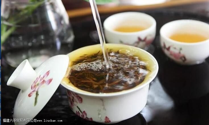 男人喝金骏眉茶的功效 男人喝金骏眉茶的功效