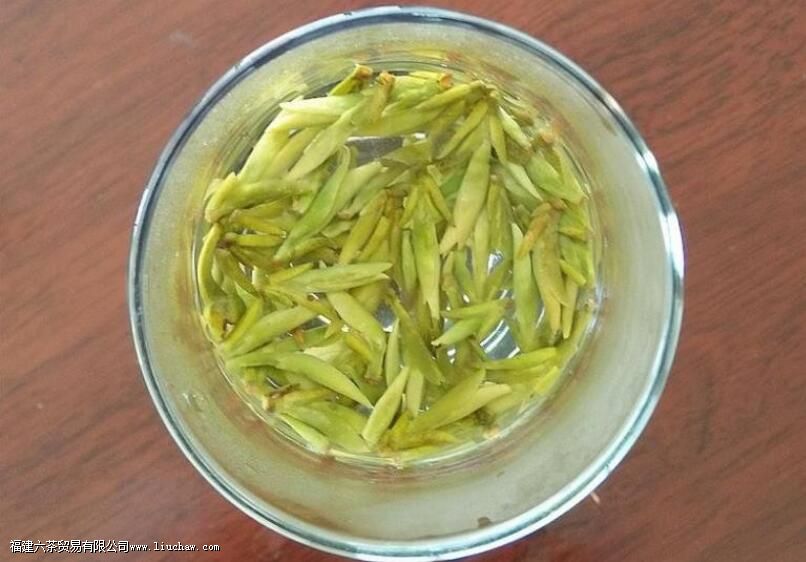 女人喝龙井茶的好处 女人喝龙井茶的好处