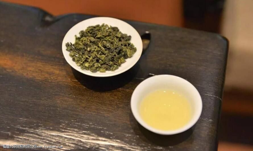 女性喝乌龙茶的好处和坏处 女性喝乌龙茶的好处和坏处
