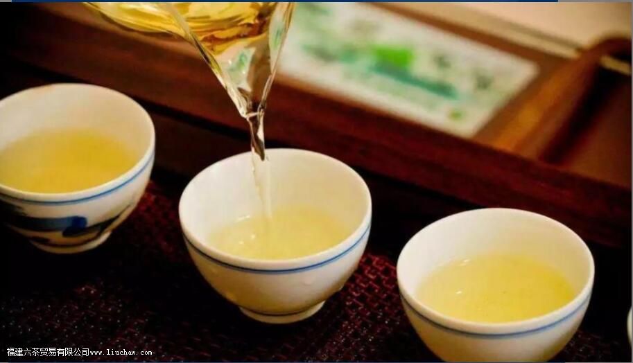 蒲公英茶的功效与作用 蒲公英茶的功效与作用