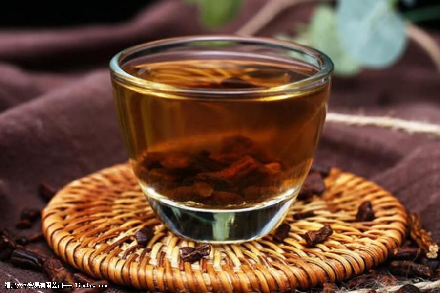 �ѹ�Ӣ����ˮ�ȵĹ�Ч�����֢