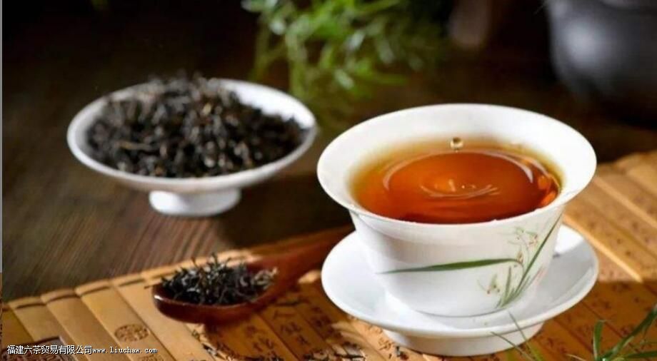 �ѹ�Ӣ�����ˮ�ȵĹ�Ч