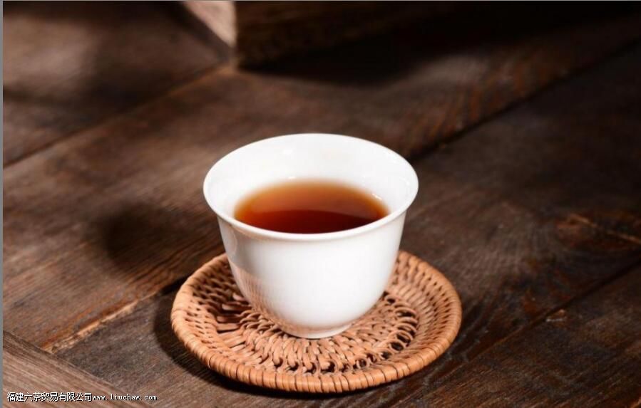 普洱熟茶和生茶的好处与功效 普洱熟茶和生茶的好处与功效