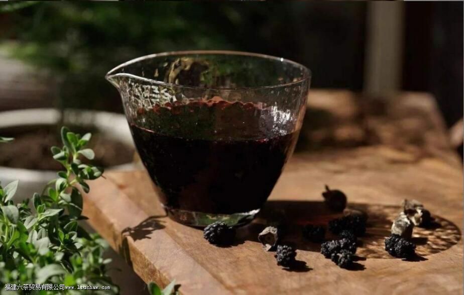 桑葚的功效与作用及禁忌症 桑葚的功效与作用及禁忌症