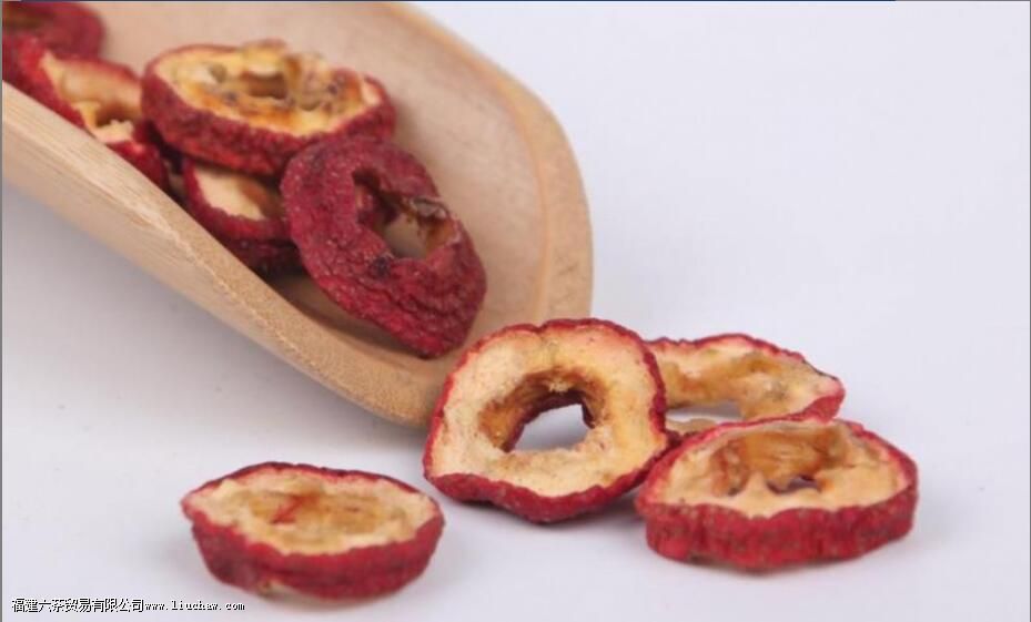 山楂干泡水的功效与作用及副作用 山楂干泡水的功效与作用及副作用