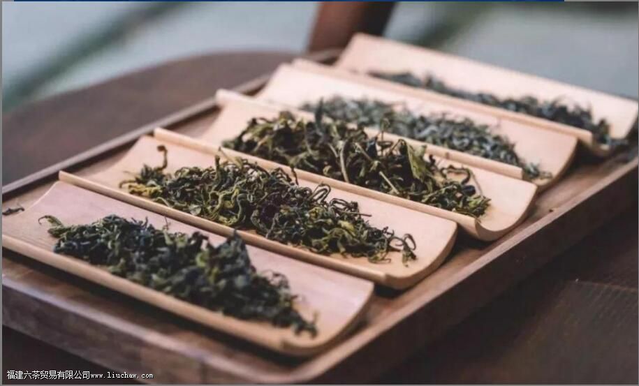 天热喝绿茶好还是红茶好 天热喝绿茶好还是红茶好