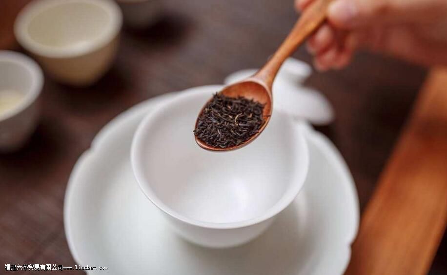 晚上喝红茶的功效与作用及禁忌 晚上喝红茶的功效与作用及禁忌