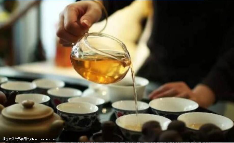 乌龙茶的功效与作用禁忌及食用方法 乌龙茶的功效与作用禁忌及食用方法