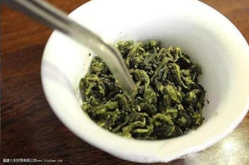 乌龙茶的功效与作用禁忌及食用方法 乌龙茶的功效与作用禁忌及食用方法