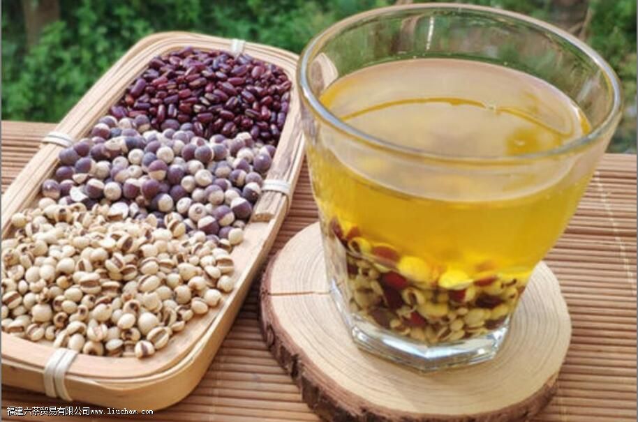 薏米赤小豆芡实的功效 薏米赤小豆芡实的功效
