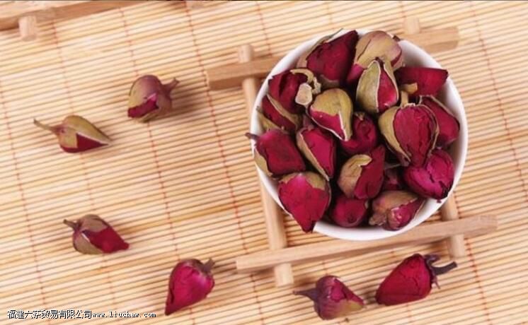 月季花茶的功效与作用及禁忌 月季花茶的功效与作用及禁忌