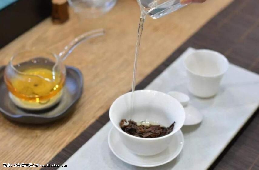 茶饼和散茶有什么区别 茶饼和散茶有什么区别