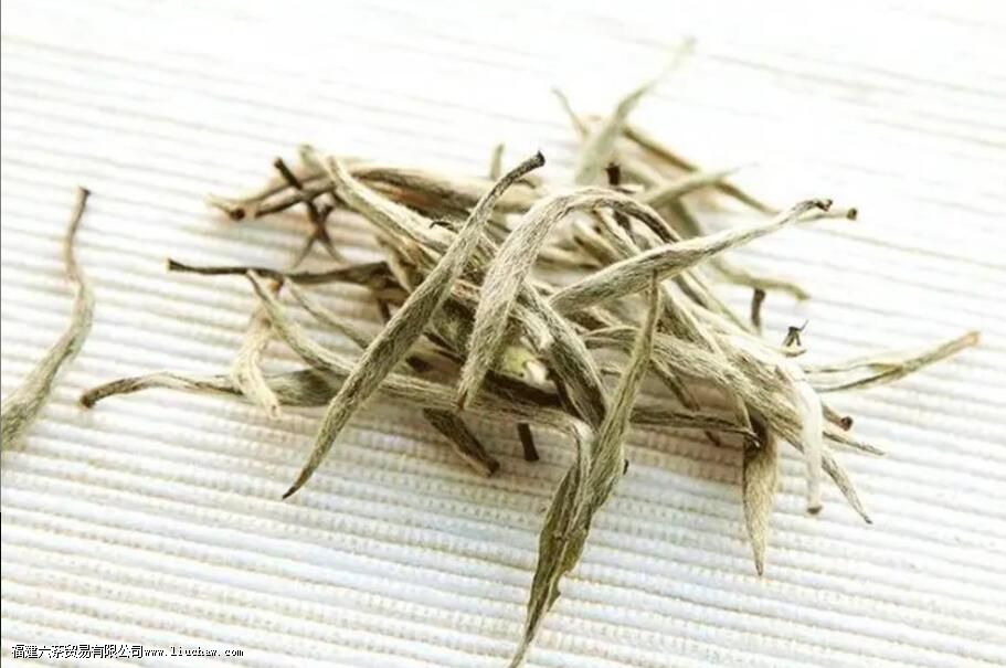 茶叶上的毛毛(茶毫)越多,茶的品质就一定越好 茶叶上的毛毛(茶毫)越多,茶的品质就一定越好