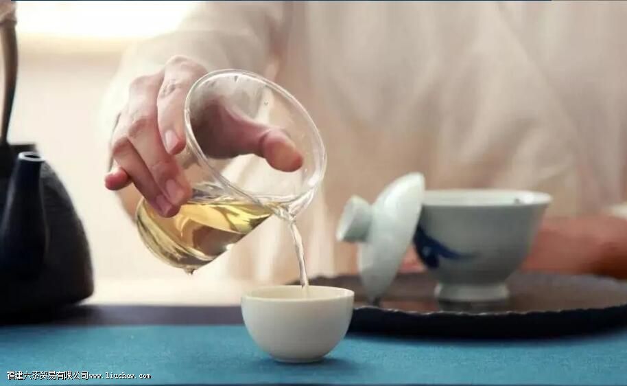 �����ն����Ʒ���ص�