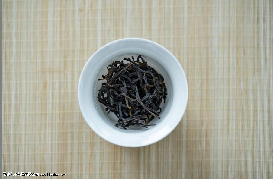 凤凰单丛鸭屎香,为何这么香 凤凰单丛鸭屎香,为何这么香