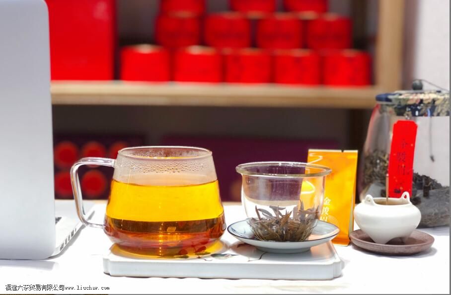 金骏眉什么颜色的最正宗 金骏眉什么颜色的最正宗