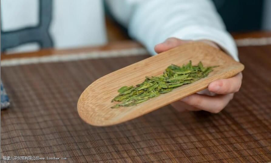 ����ʲô�ڸ�