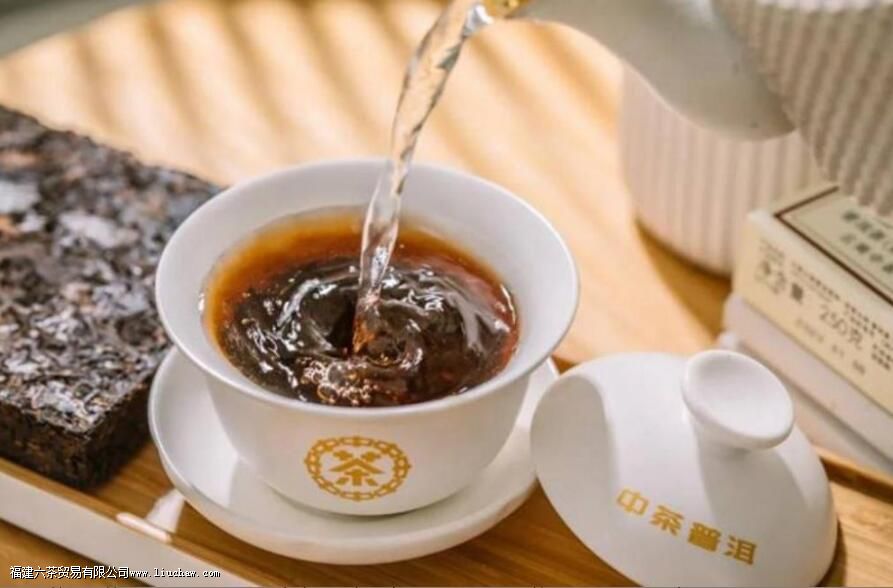 哪些茶叶泡出来汤色是血红色的 哪些茶叶泡出来汤色是血红色的