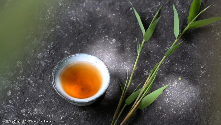 �ݲ��ô���ˮ���ǿ�Ȫˮ�ã��ܶ��˶�����