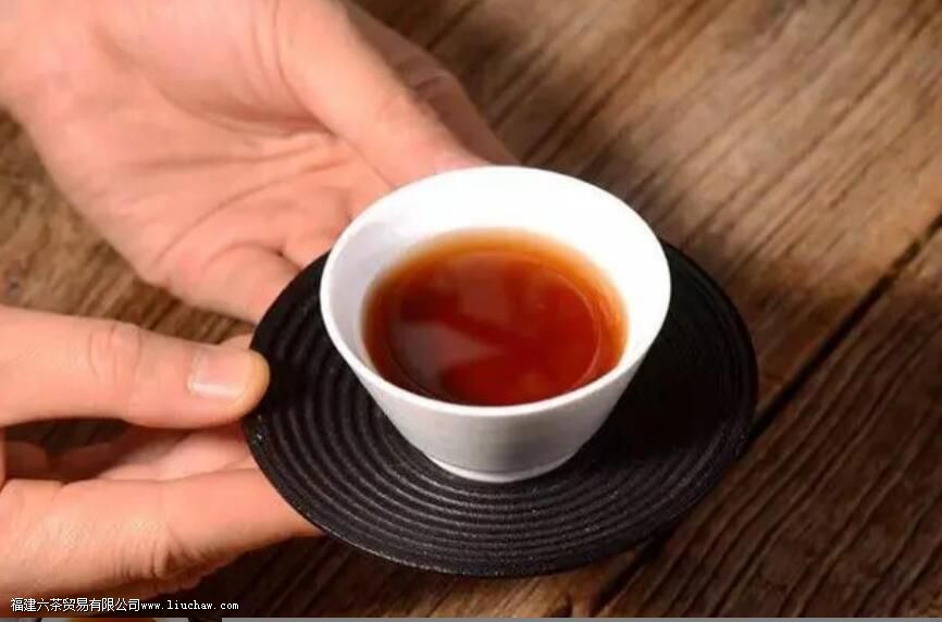 ������ɫ��ô����