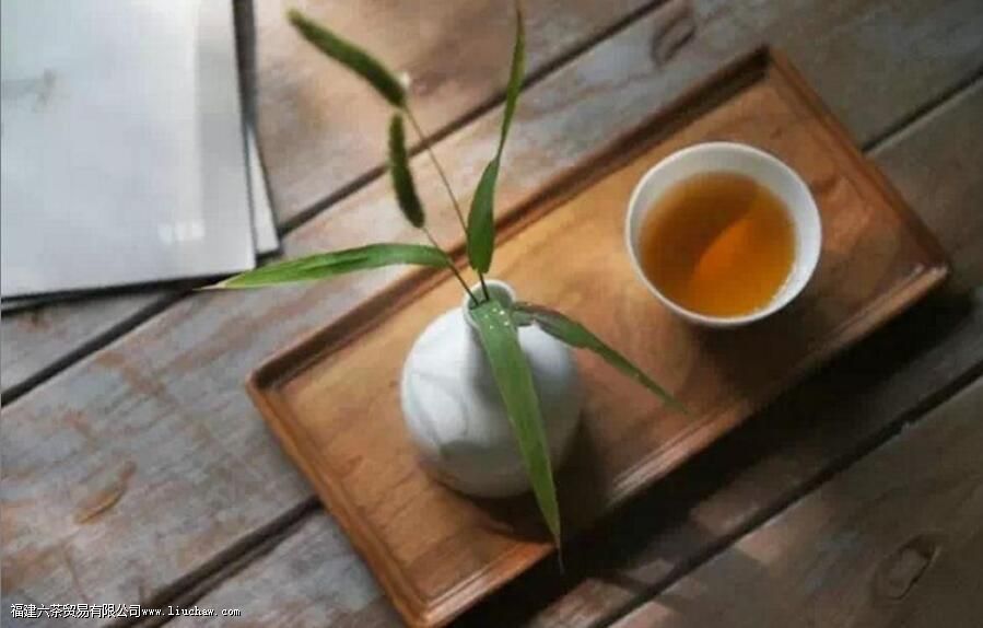 为什么喝完茶嗓子感觉干干的,原因竟是这些 为什么喝完茶嗓子感觉干干的,原因竟是这些