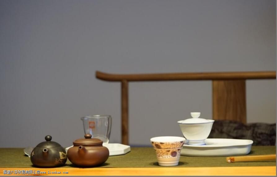 为什么喝完茶嗓子感觉干干的,原因竟是这些 为什么喝完茶嗓子感觉干干的,原因竟是这些