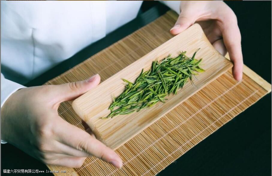 为什么喝完茶嗓子感觉干干的,原因竟是这些 为什么喝完茶嗓子感觉干干的,原因竟是这些