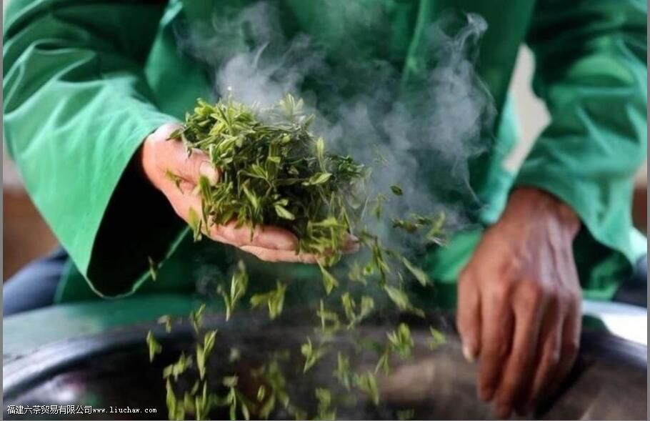 为什么喝完茶嗓子感觉干干的,原因竟是这些 为什么喝完茶嗓子感觉干干的,原因竟是这些